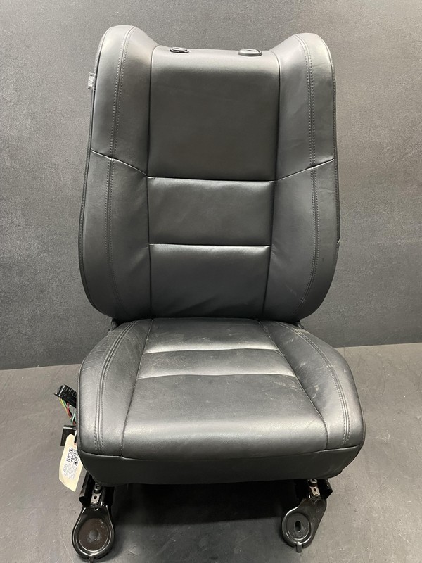 Front Right Seat Leather 2018 Jeep Grand Cherokee 2019 2020 2021