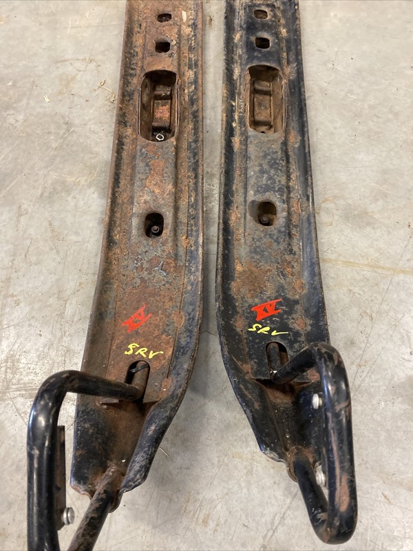 (2) -1980’s Vintage YAMAHA Srv 540 Phazer 480 oem front skis