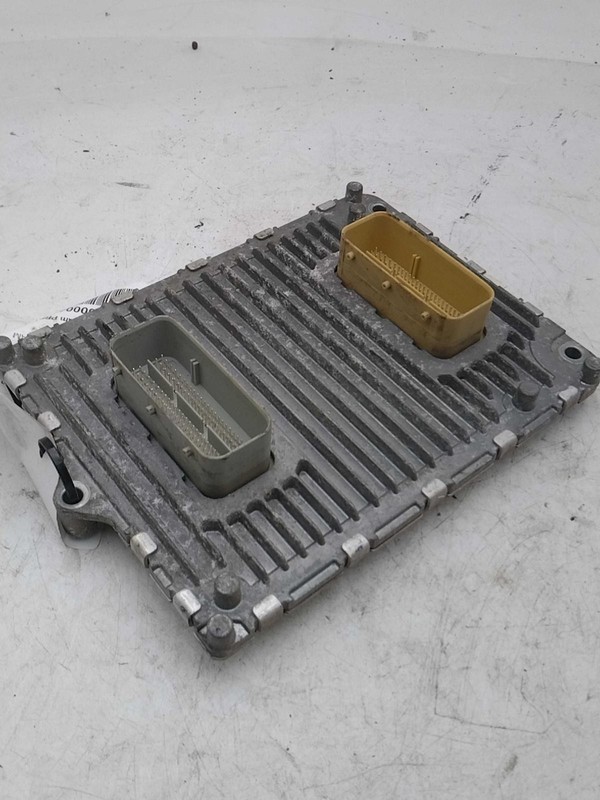 2015 Dodge Caravan Engine Control Module ECM 3.6L OEM 74000 Miles Red