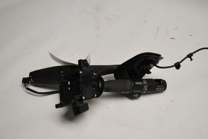 2015-2020 GMC YUKON XL 1500 WIPER TURN & SHIFTER CRUISE COMBINATION SWITCH OEM