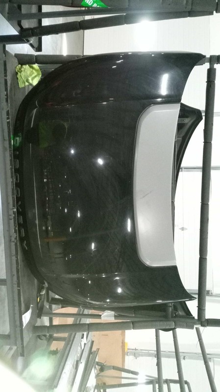 2018 Land Rover Discovery Sport OEM Black Hood Panel LR106659 Used 39K Miles