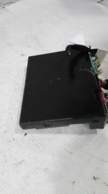 2016 Chevrolet Impala Body Control Module OEM 13587704 133K Miles White