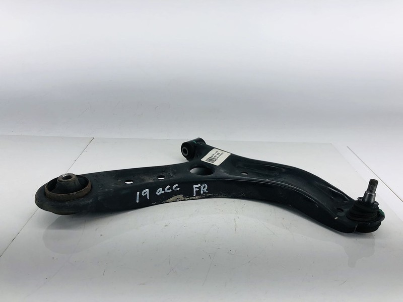 18-22 HYUNDAI ACCENT FRONT RIGHT PASSENGER SIDE LOWER CONTROL ARM OEM