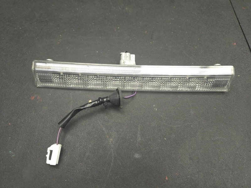 High Mount Stop Light 2023 Toyota RAV4 81570-48080 2019 2020 2021 2022 2024 2025