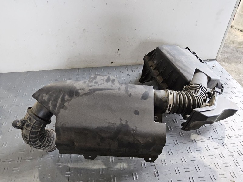 2014-2019 Chevy IMPALA Air Cleaner Intake Box Assembly 2.5L California Emissions