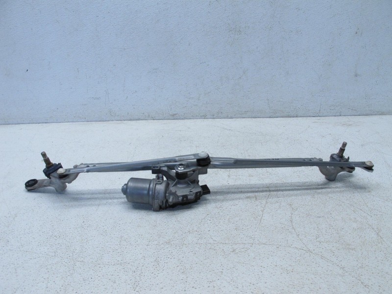 14-24 MINI COOPER S F56 WINDSHIELD WIPER MOTOR TRANSMISSION FRONT OEM 011924