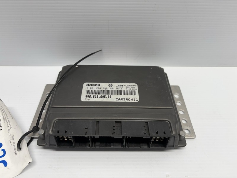 00-02 Porsche 911 Boxster Electronic Engine Control Module 99661860500 OEM