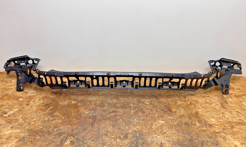 14-20 BMW F32 F36 F82 4 Series Rear Bumper Bottom Center Guide Bracket Mount OEM