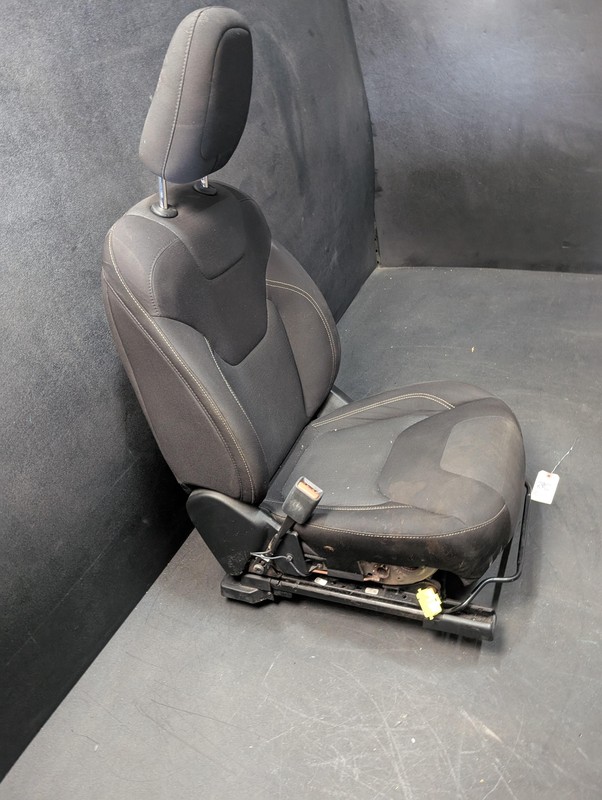 Front Left Seat Assy 2017 Jeep Cherokee 2015 2016