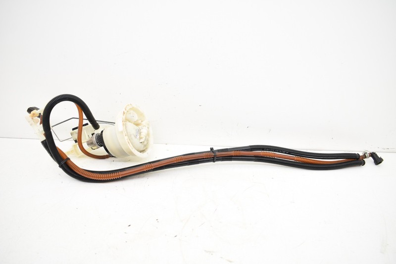 2008 BMW E90 335xi N54 Left Gas Tank Fuel Pump Filter Sending Unit OEM KW70