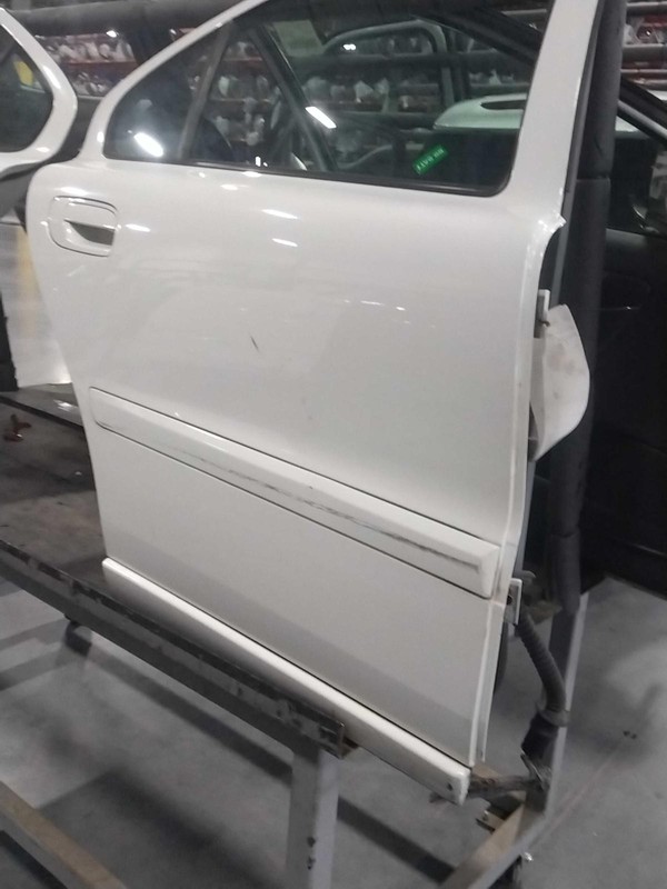 2007 Volvo S60 Right Rear Door 258144 Used, Scratch, 206K Miles