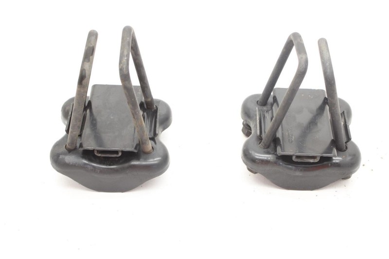 22-25 Nissan FRONTIER Pair of Left and Right Rear Leaf Spring Hangers