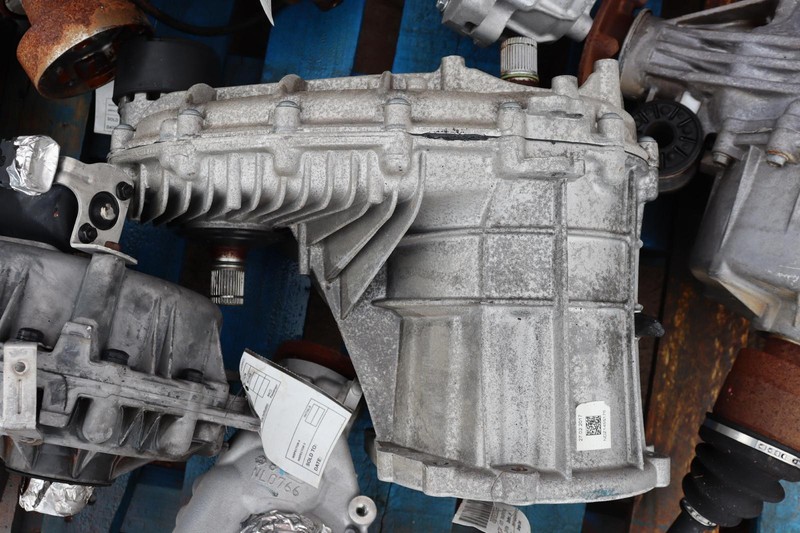 2011-2018 PORSCHE CAYENNE 3.0L AWD AUTOMATIC TRANSMISSION TRANSFER CASE OEM