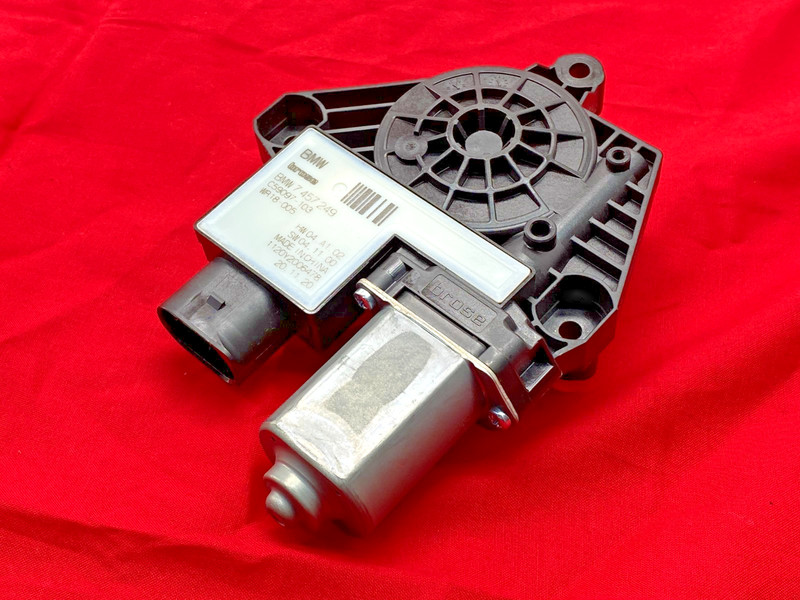BMW G30 G12 5/7 Series M5 X3 X4 Front Right Passenger Window Regulator Motor OEM