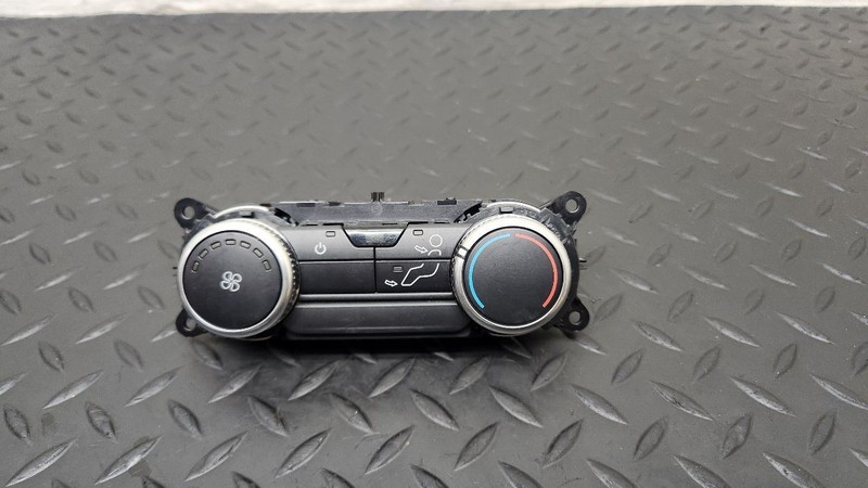20-24 Ford Explorer Rear Temperature Climate Control OEM LB5T-19980-EB