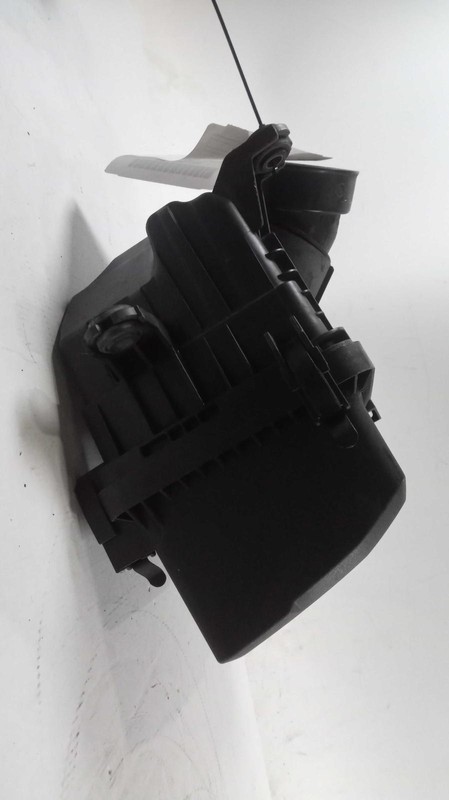 2020 KIA FORTE Air Cleaner Assembly OEM 28110M6050 Used 105K Miles