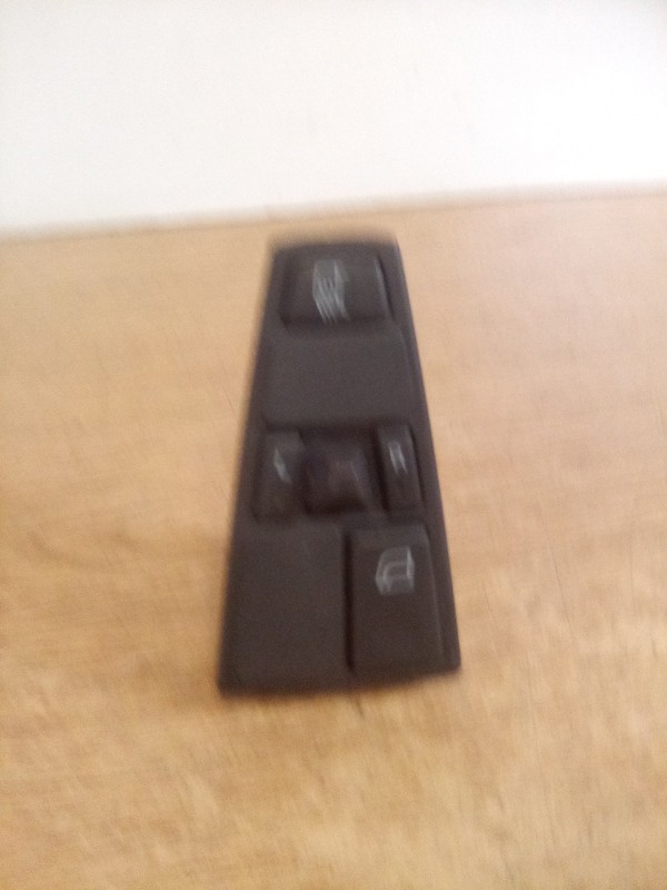 Volvo VNL Door Switch