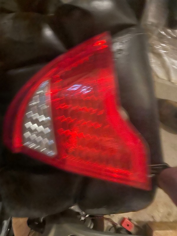 10-12 FORD FUSION RH OEM PASSENGER TAILLIGHT TAIL LAMP ASSEMBLY