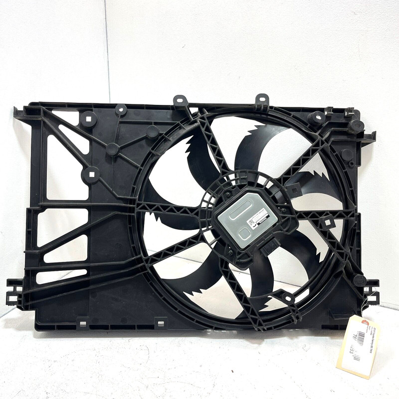 2018-2023 TOYOTA CAMRY SE 2.5L ENGINE RADIATOR COOLING FAN MOTOR W/ SHROUD OEM
