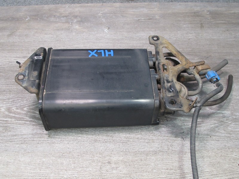 2003-2007 LEXUS UZJ100L LX470 FUEL EVAP VAPOR CHARCOAL CANISTER
