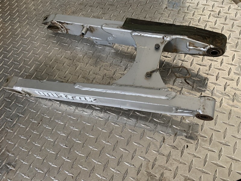 04 Kawasaki KLR 250 Rear Swingarm Suspension Swing Arm KLR250
