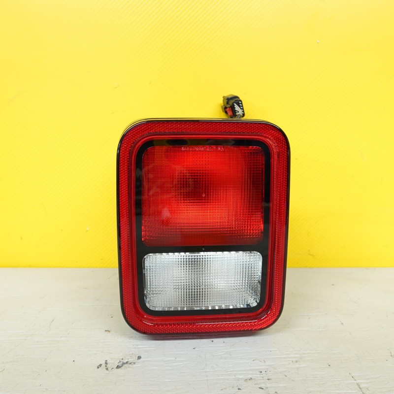 2018-2024 JEEP WRANGLER Tail Light Lamp Incandescent Left 68336577af