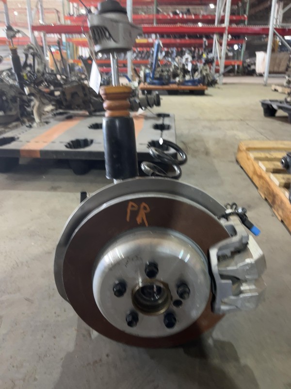 2019-2021 BMW 330I Rwd W/o Adaptive or Sport Suspension RH Rear Knee Complete