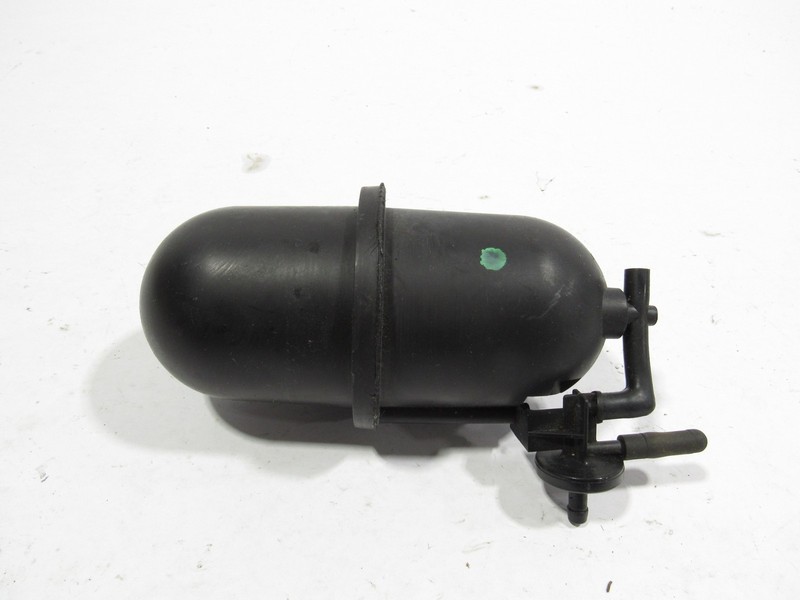 99-04 Ford Mustang GT 1999 4.6L RWD Vacuum Tank Air Small Purge Valve Box |