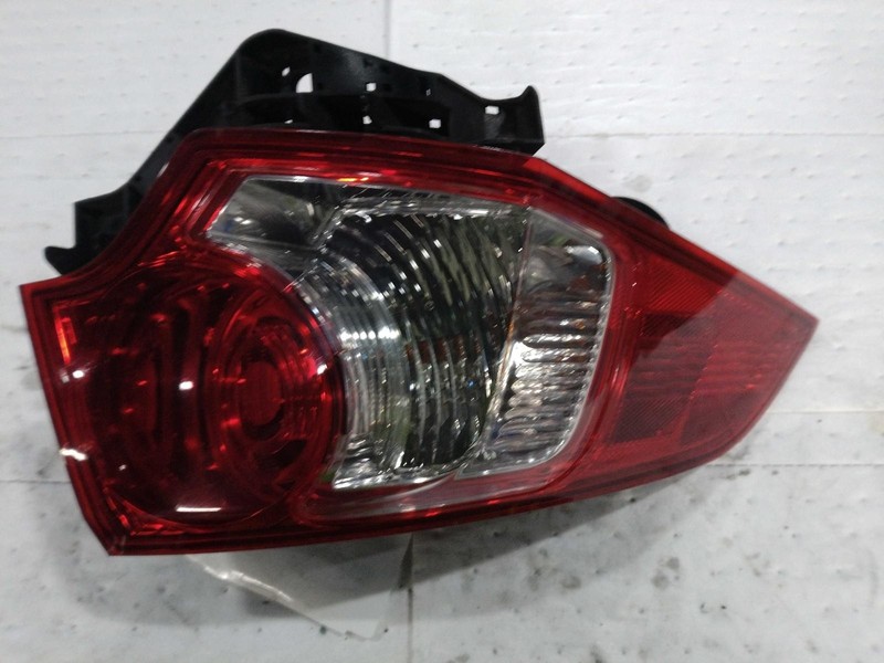 Used Left Tail Light Assembly fits: 2010 Acura Tsx quarter panel mounted Left Gr