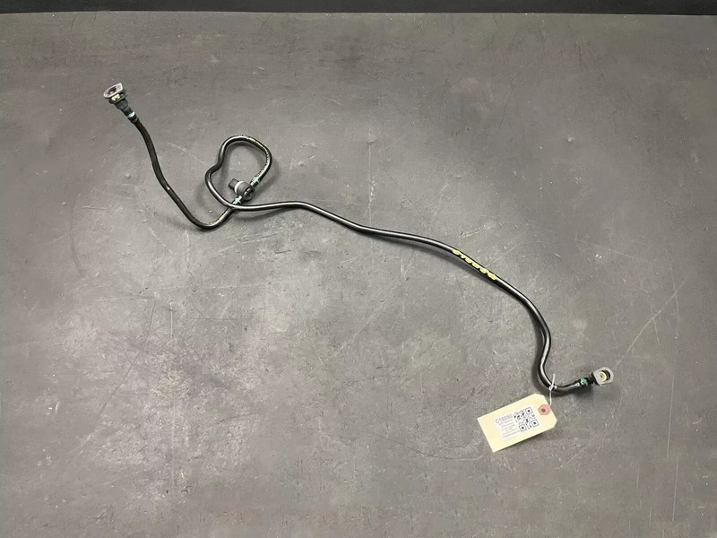 Fuel Feed Hose 2021 Cadillac XT4 84034286 2019 2020 2022 2023