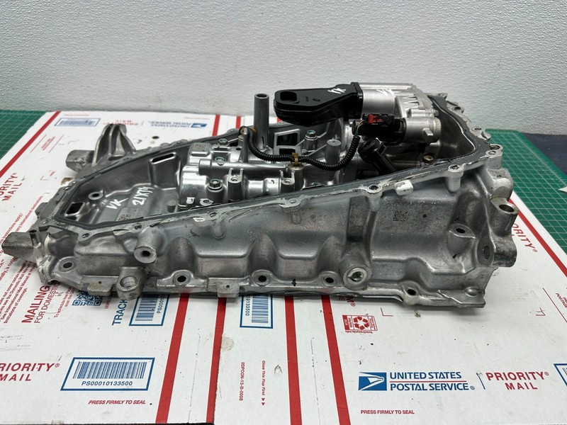 19-24 Cadillac XT4 - 2.0L ENGINE LOWER CRANKCASE CRANK CASE OIL PAN OEM