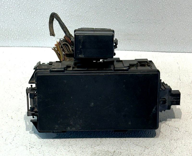 99-03 Ford Expedition Fusebox Fuse Box Relay Module