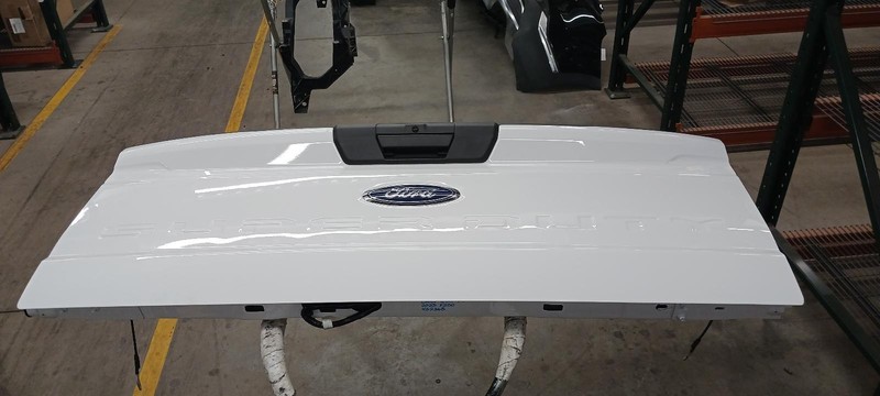 23-'24 FORD F250SD tailgate w/camera White OEM New Take Off!