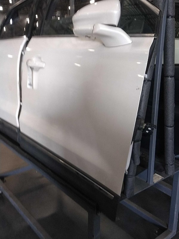 2019 Lincoln MKC Right Front Door White 137321 65K Miles Used OEM Parts