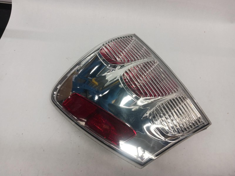 05-'09 CHEVROLET EQUINOX Left driver Taillight OEM Grade A!