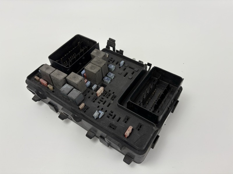 OEM 2015 Ford Fusion 2.0L Engine Fuse Box