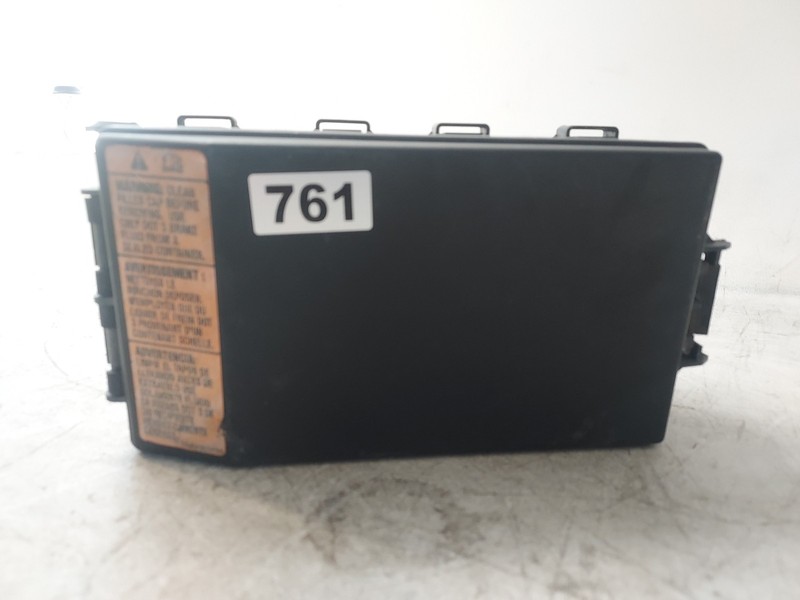 2000-2005 Ford Focus Engine Bay Fuse Box Relay Center Oem