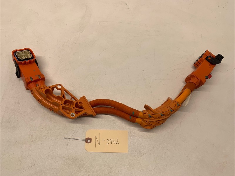 20-22 TESLA Y REAR DRIVEUNIT HIGHVOLTAGE CABLEWIRINGHARNESS 1109000-00 3742 B105