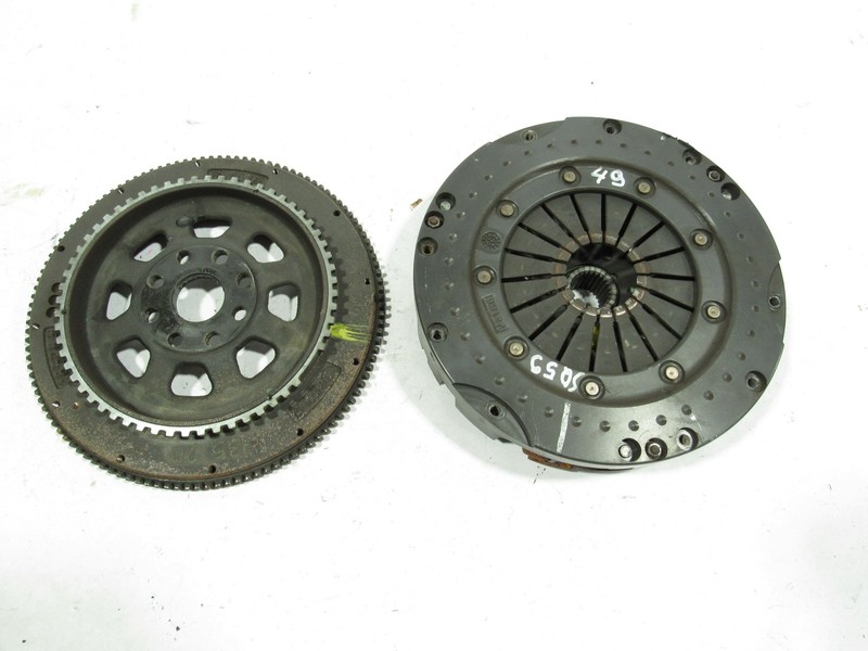 02-06 Maserati Coupe GT 2004 4.2L RWD Flywheel Clutch Kit Set |