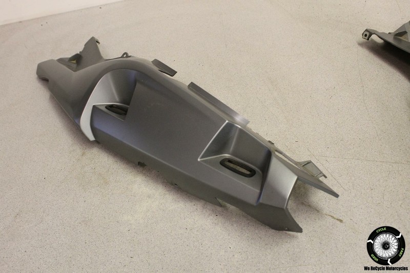 2007 BMW K1200GT ABS LEFT REAR BACK TAIL FAIRING COWL SHROUD COVER K 1200 GT 07
