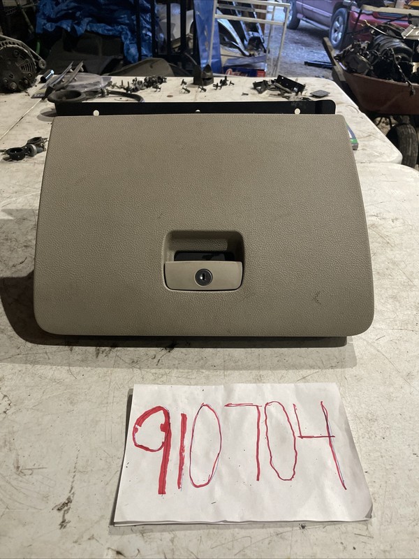 2006-2011 CADILLAC DTS OEM GLOVE BOX COMPARTMENT DOOR W/ LATCH ASSEMBLY