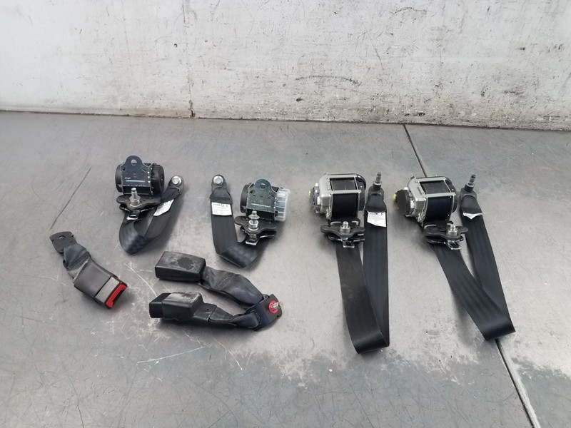 2014 Nissan Juke Nismo RSSeat Belt Set #50369 X8