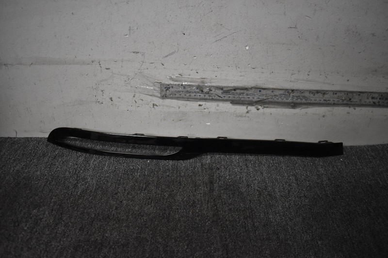 LAND ROVER VELAR LEFT SIDE BUMPER TRIM FACTORY OEM