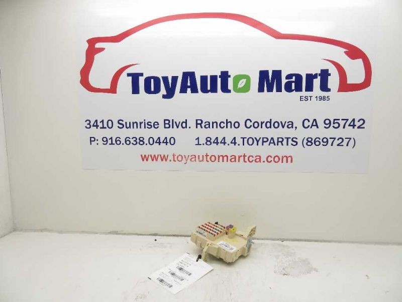 13 HYUNDAI GENESIS CABIN FUSE BOX 91950-3M201