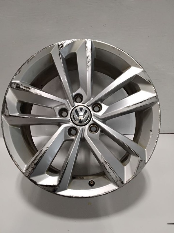 2020-2021 Volkswagen Passat Wheel Rim 17x7 Alloy 10 Spoke