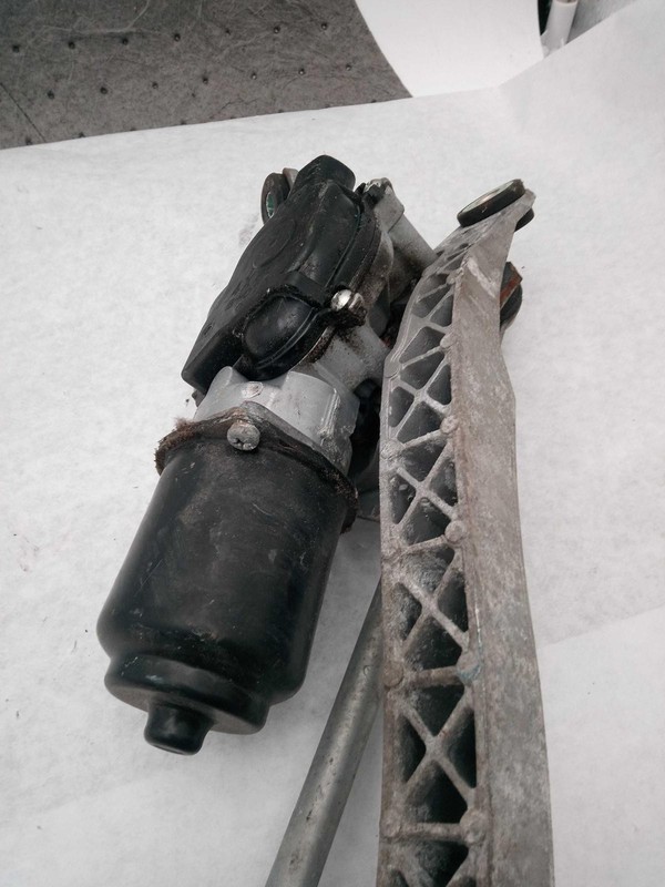 2015 Mitsubishi Lancer Wiper Motor OEM 8250A170 Blue 136K Miles
