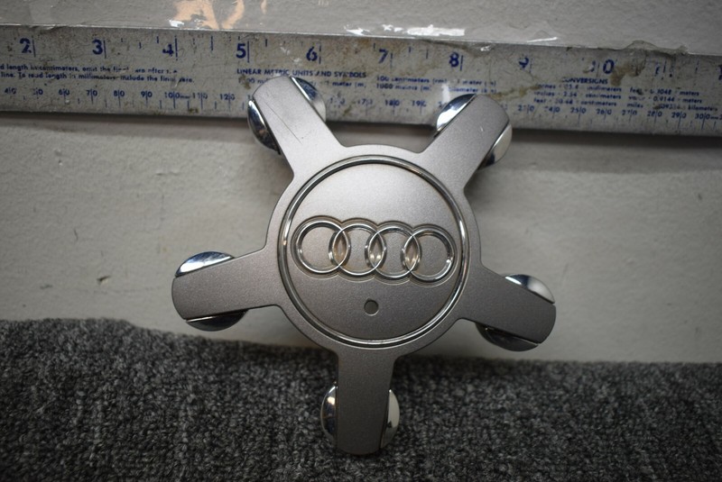 AUDI A4WHEEL CAP FACTORY OEM