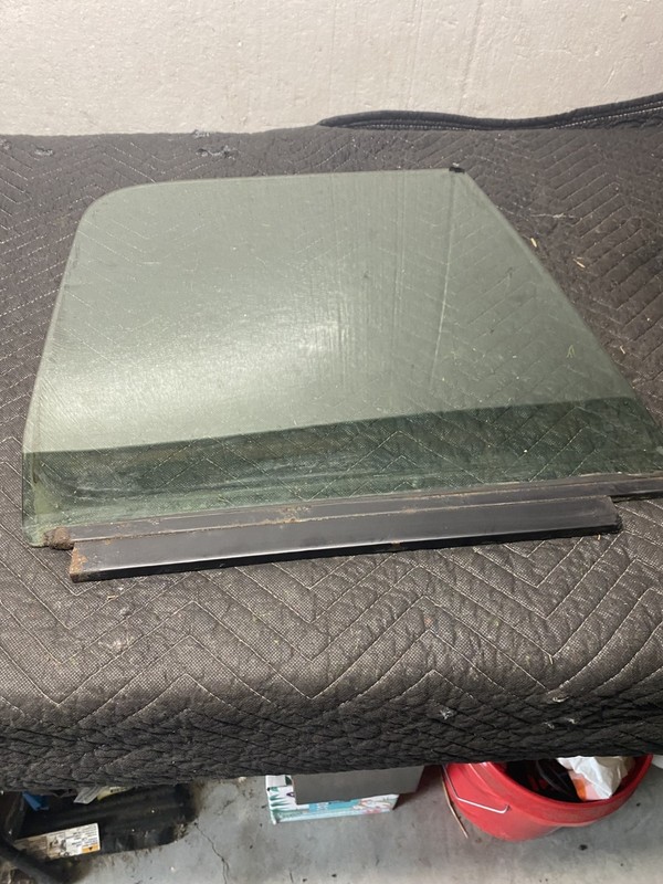 1990 Chevy Van G30 Right Front Window Glass