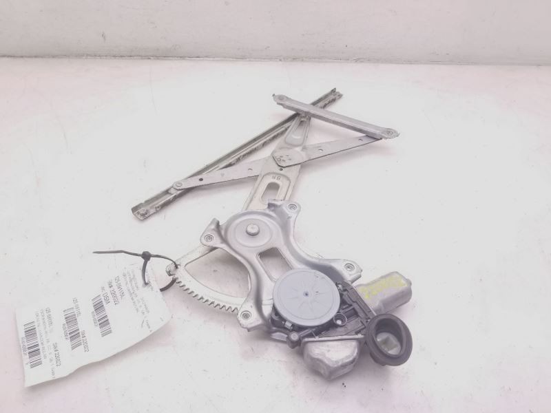 04-15 TOYOTA PRIUS FRONT LEFT DRIVER SIDE WINDOW REGULATOR