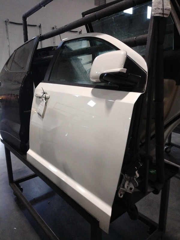 2019 Dodge Journey Right Front Door White 4DR SUV Used OEM 434003